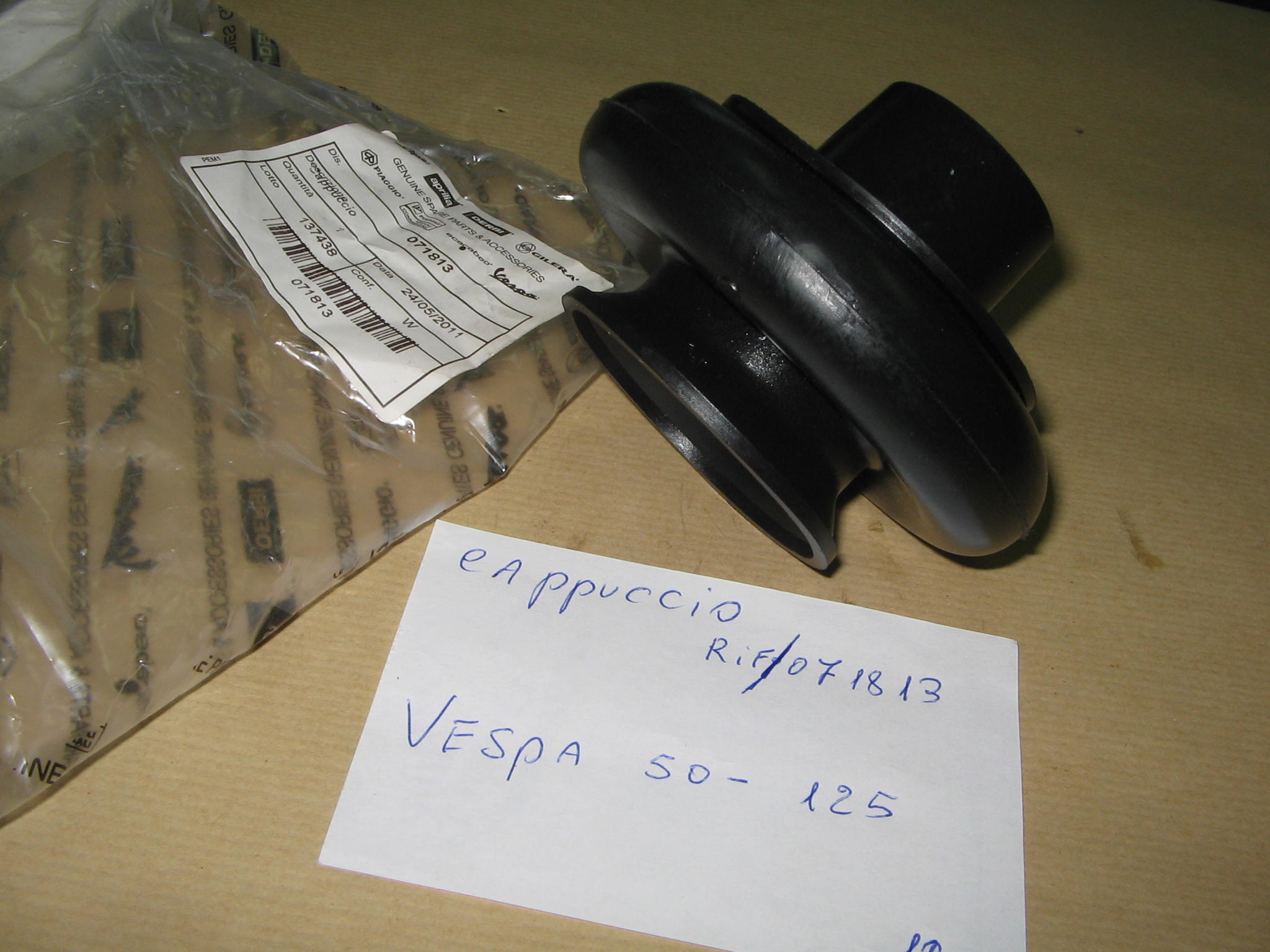 PIAGGIO  VESPA 50  / 125 CAPPUCCIO  N. 20832